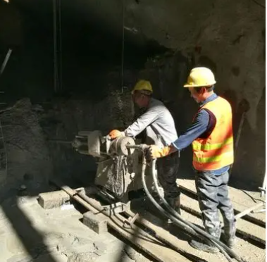 邻水水下抗分散灌浆料特点 水下不分散注浆料介绍